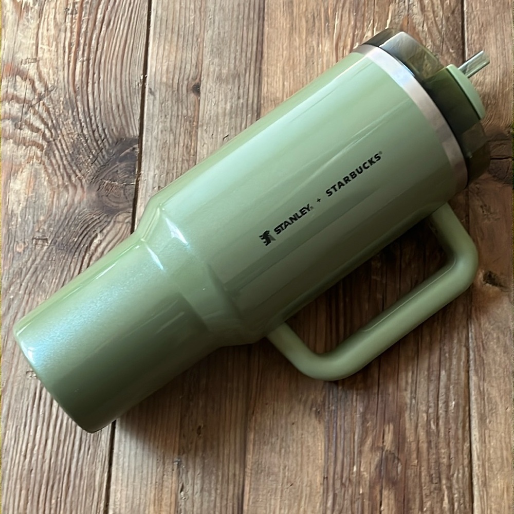 Stanley x Starbucks Fall 2024 Olive Green 40oz Cup